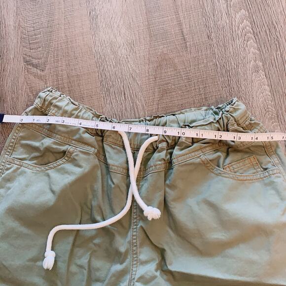 Women's 7/8 Casual Pants in Avocado (S) - Picture 5 of 7